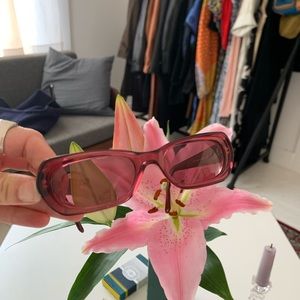 AGATHA DE LA PRADA rose colored sunglasses